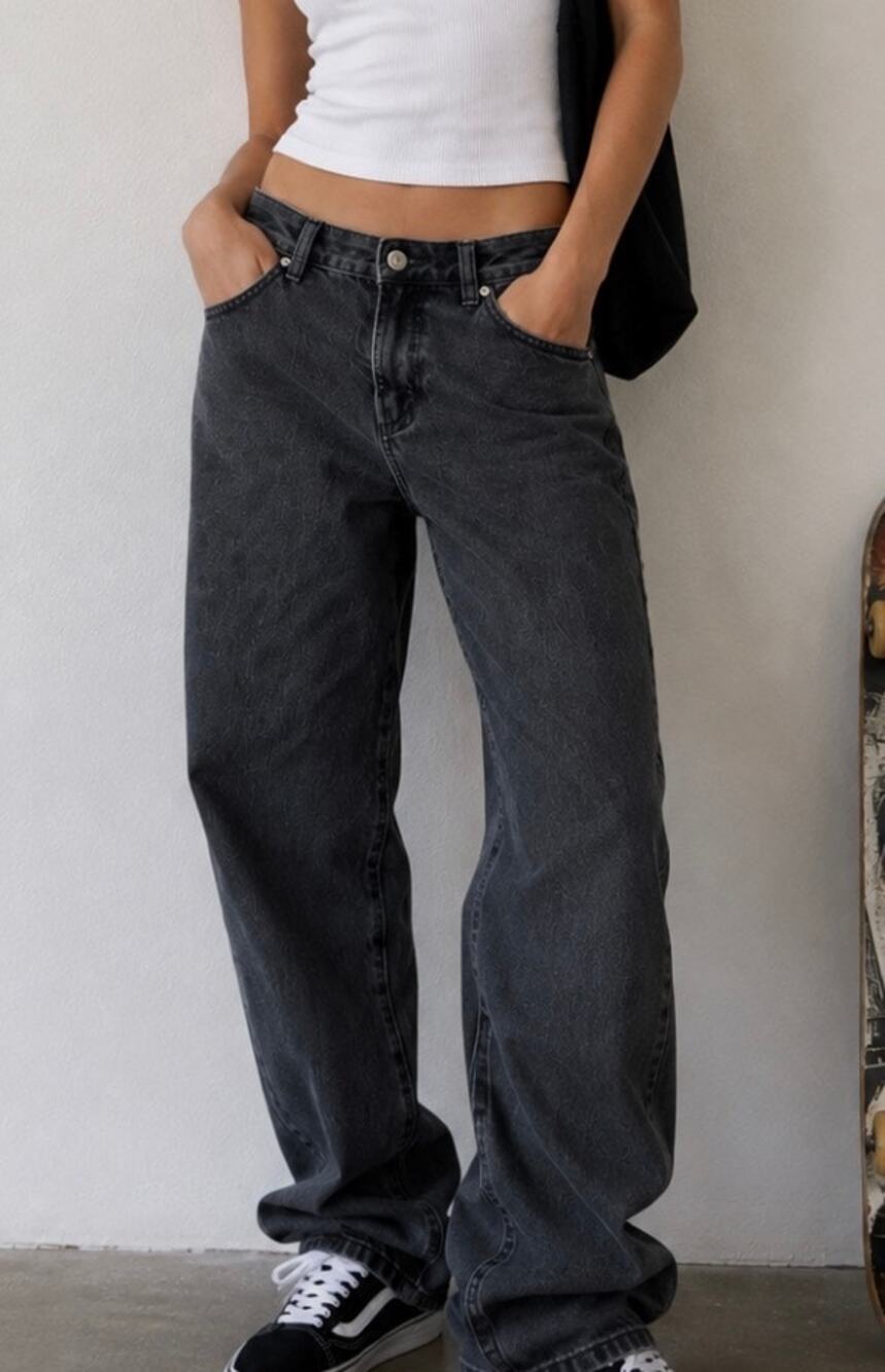 Garage Droit Vintage straight leg black distressed denim jeans grunge 26 / 3